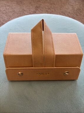 Sancia Leather Sunglasses Travel Case in Tan